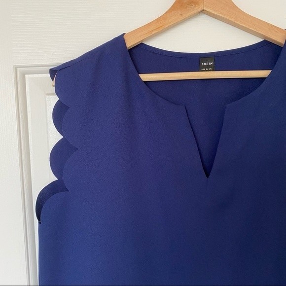 Womens Navy Scalloped Sleeve Tank Top size Large - Picture 6 of 10